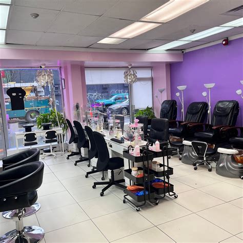 ERWIN G HAIR SALON .